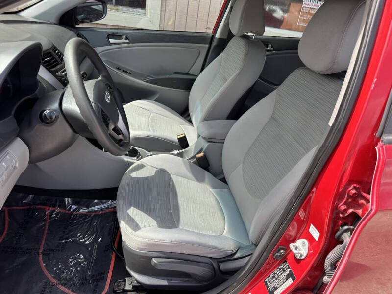 2017 Hyundai Accent SE