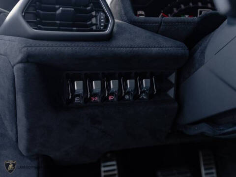 2024 Lamborghini Huracan STO