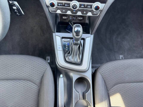 2020 Hyundai Elantra