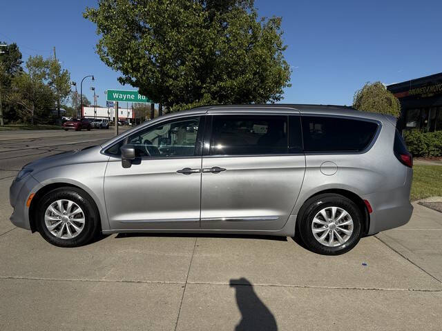 2017 Chrysler Pacifica Touring-L