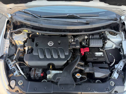 2009 Nissan Versa 1.8 S