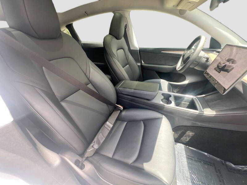 2025 Tesla Model Y Long Range