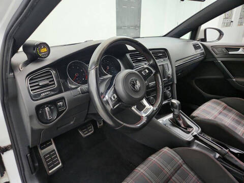 2017 Volkswagen Golf GTI S