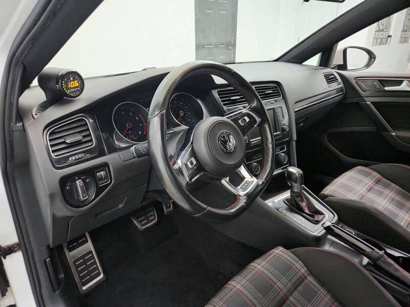 2017 Volkswagen Golf GTI S