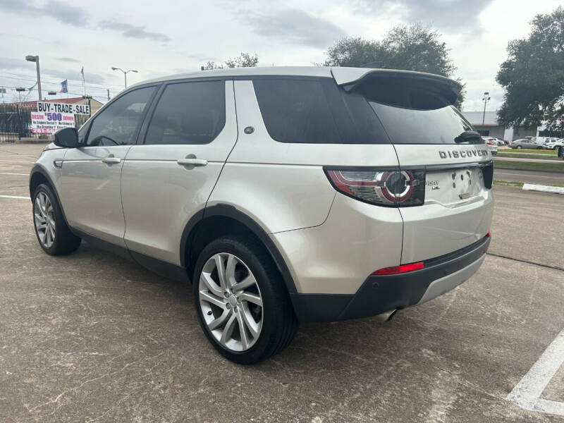 2017 Land Rover Discovery Sport HSE photo 14