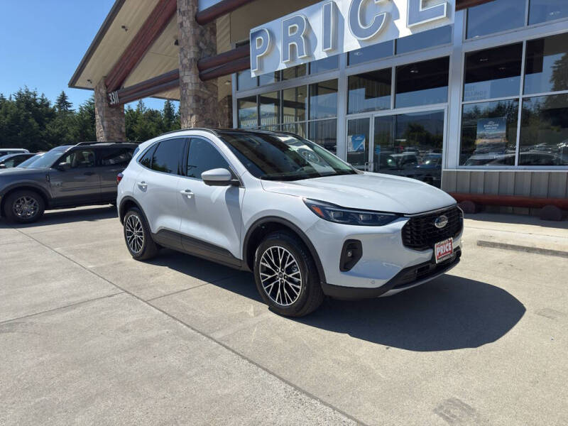 2025 Ford Escape PHEV's photo