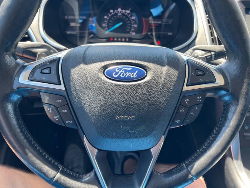 2017 Ford Edge Titanium