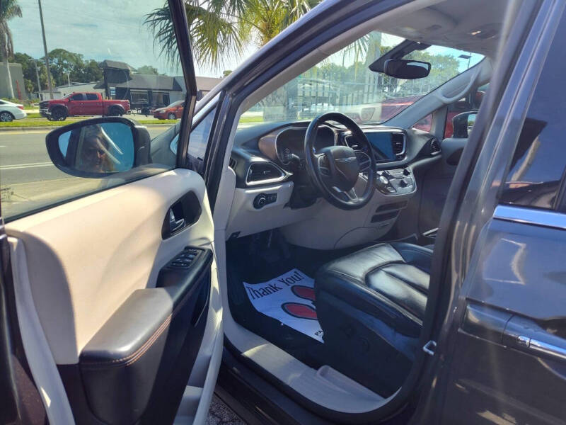 2018 Chrysler Pacifica Hybrid Touring L