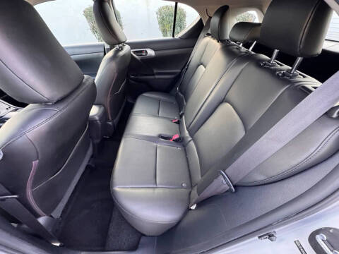 2011 Lexus CT 200h
