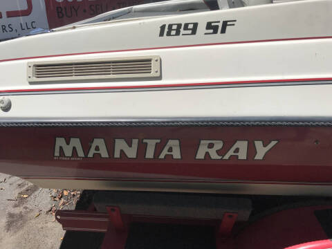 1993 MANTA RAY SKI BOAT