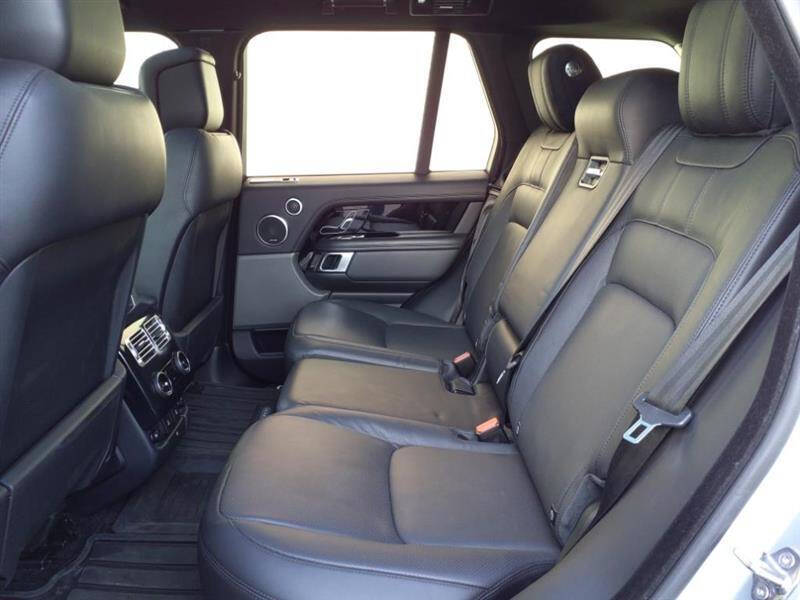 2018 Land Rover Range Rover Supercharged photo 17