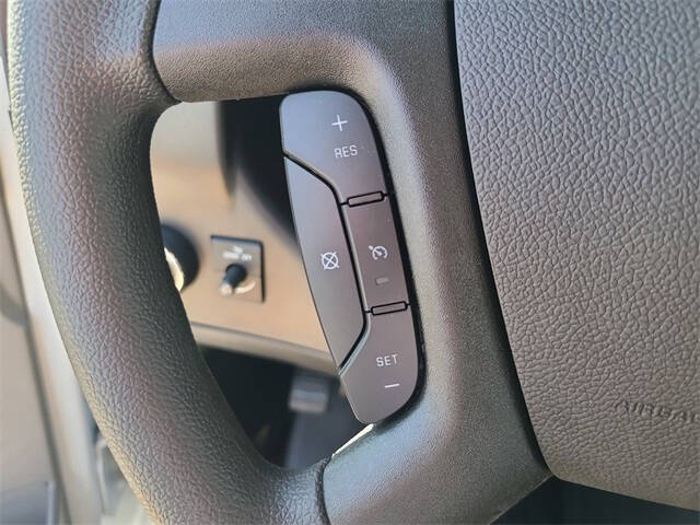 2025 Chevrolet Express 2500