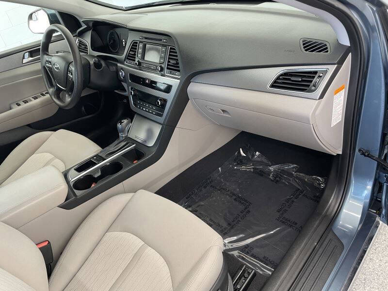 2016 Hyundai Sonata Hybrid SE