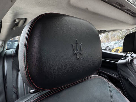 2015 Maserati Ghibli