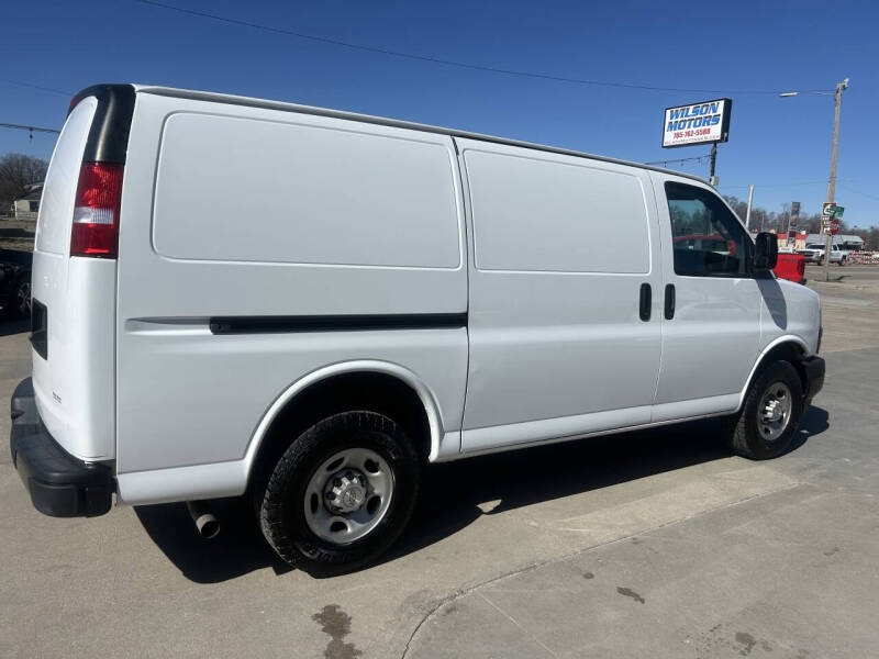 2022 Chevrolet Express 2500