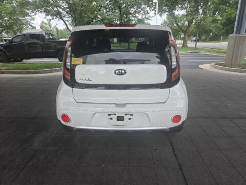 2017 Kia Soul +