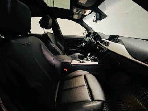 2013 BMW 3 Series 320i