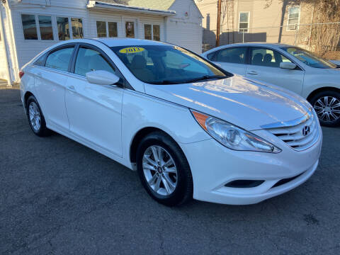 2013 Hyundai Sonata for sale at B & M Auto Sales INC in Elizabeth NJ