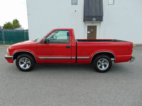 2002 Chevrolet S-10 for sale at CR Garland Auto Sales in Fredericksburg VA