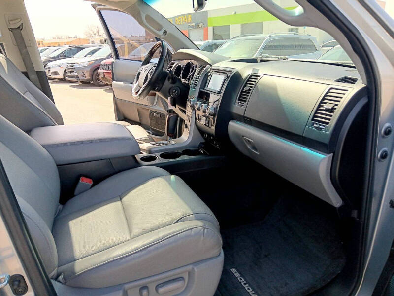 2014 Toyota Sequoia Platinum