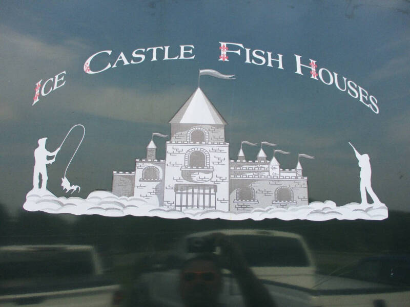 2008 ICE CASTLE 17' FISH HOUSE
