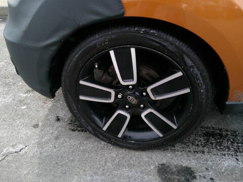 2010 Kia Soul +