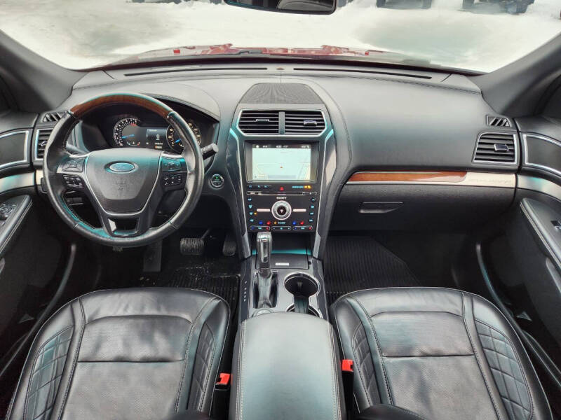 2017 Ford Explorer Platinum