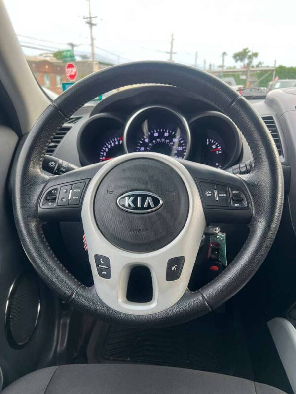 2012 Kia Soul +