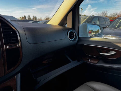 2017 Mercedes-Benz Metris