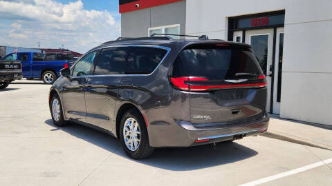 2022 Chrysler Pacifica Touring L