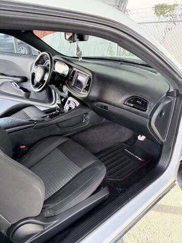 2018 Dodge Challenger SXT