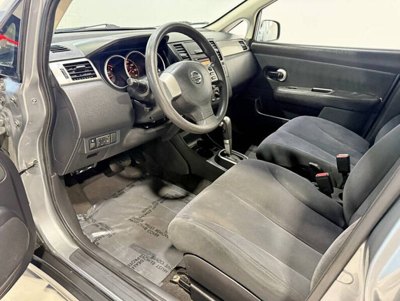 2009 Nissan Versa 1.8 S