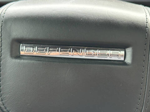 2023 Land Rover Defender 130 X-Dynamic SE