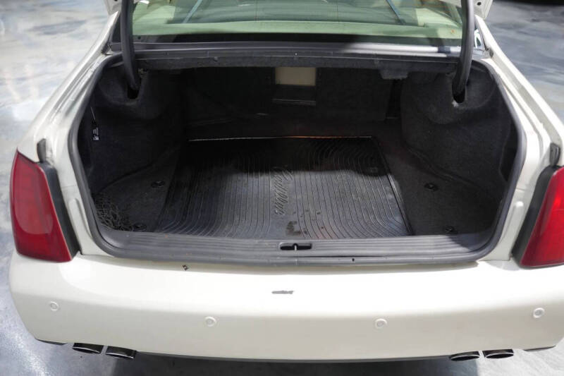 2003 Cadillac DeVille DHS