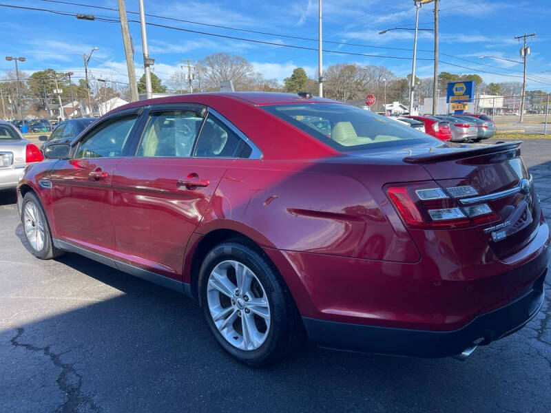 2013 Ford Taurus SEL