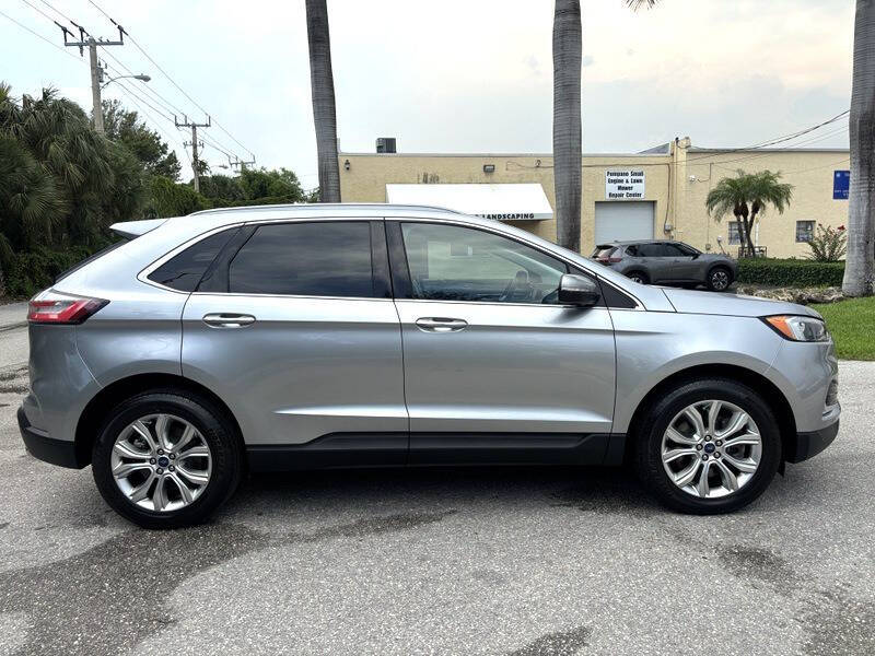 2022 Ford Edge Titanium