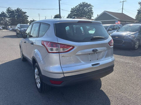 2016 Ford Escape S