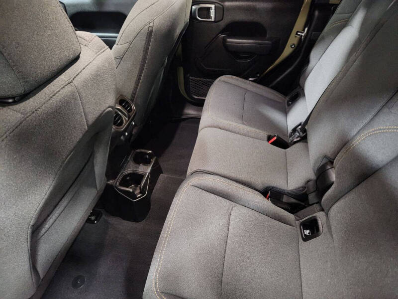 2025 Jeep Gladiator NightHawk