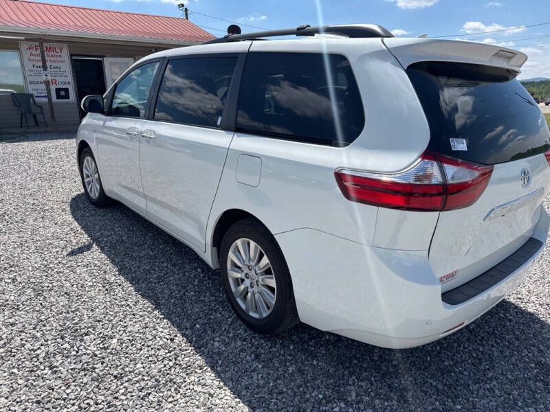 2017 Toyota Sienna