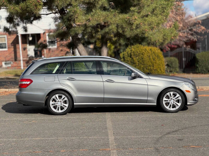 2011 Mercedes-Benz E-Class E350 photo 4