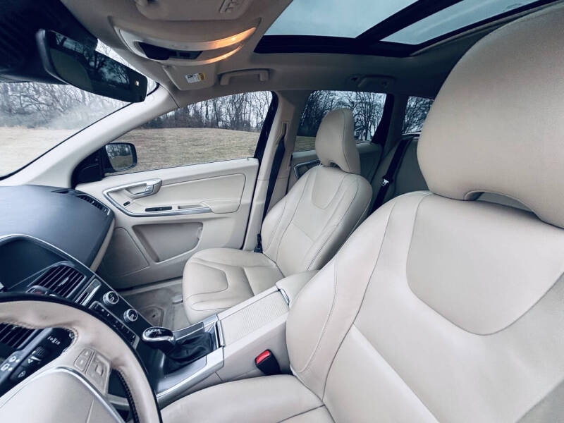 2015 Volvo XC60 T5 Drive-E Platinum