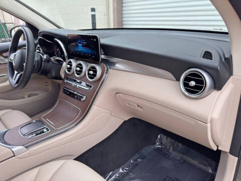 2022 Mercedes-Benz GLC GLC 300