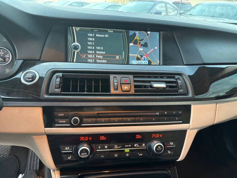 2011 BMW 5 Series 528i