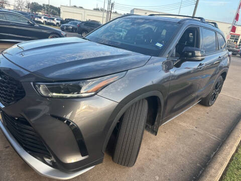 2023 Toyota Highlander XSE
