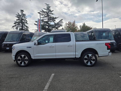 2025 Ford F-150 Lightning Platinum