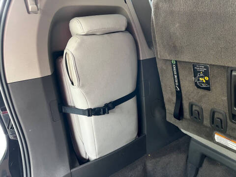 2016 Toyota Sienna LE 8-Passenger