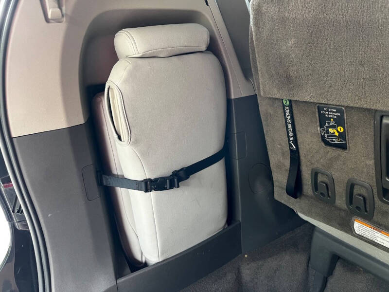 2016 Toyota Sienna LE 8-Passenger