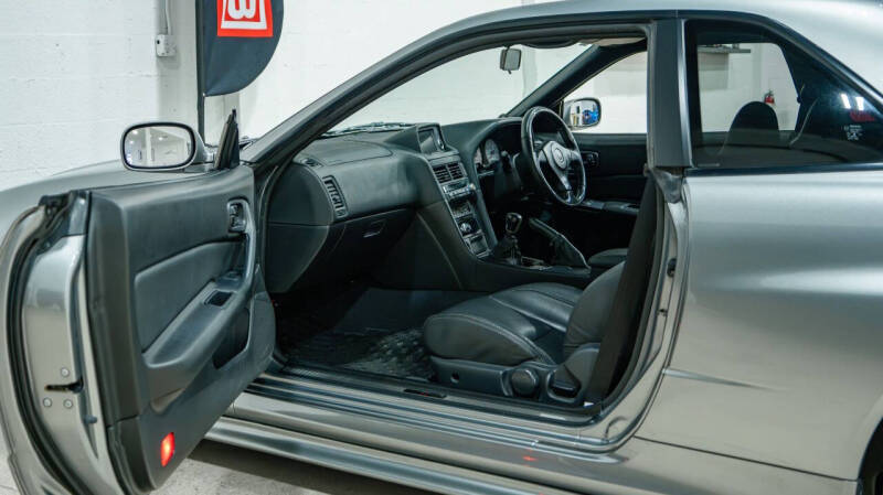 2001 Nissan Skyline