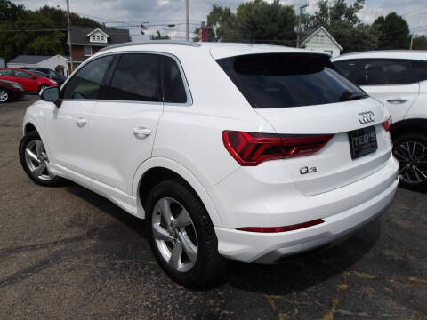 2019 Audi Q3 quattro Premium 45 TFSI