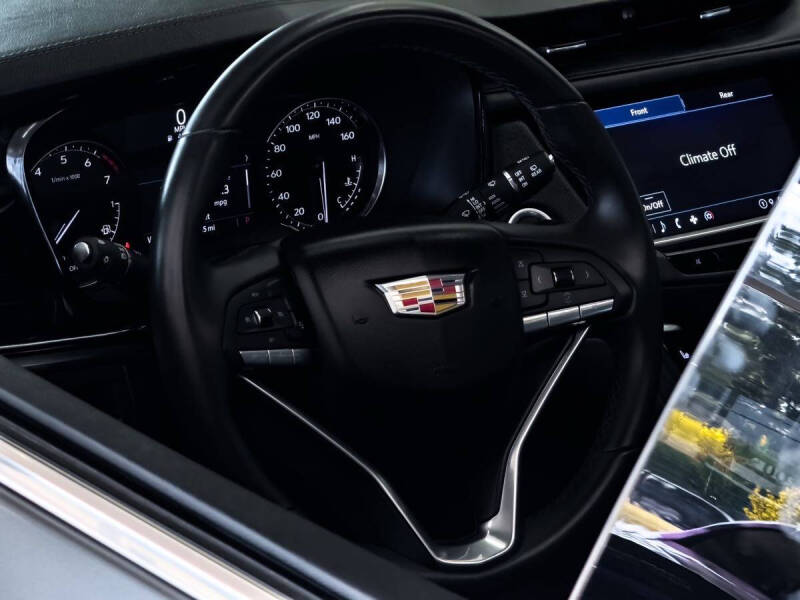 2024 Cadillac XT6 Luxury